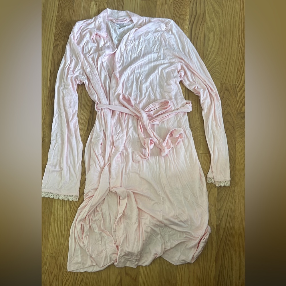 Maternity Robe NWT